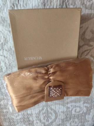 Zapatos de fiesta Menbur beige y dorados