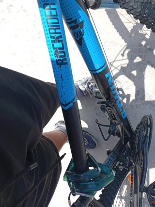 Bicicleta BTWIN azul ruedas de 24 pulgadas
