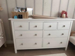 Cómoda Hemnes IKEA 8 cajones blanca