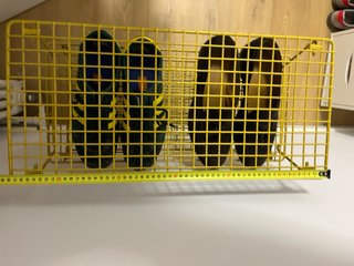 Estante Zapatero Metálico Amarillo y Negro