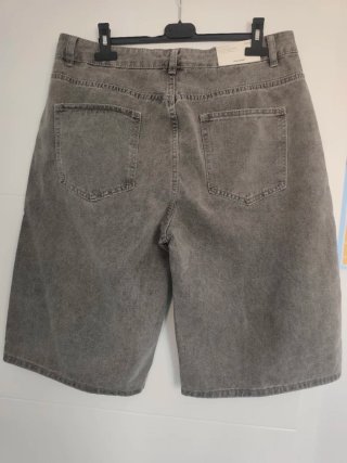 Pantalones cortos grises vaqueros