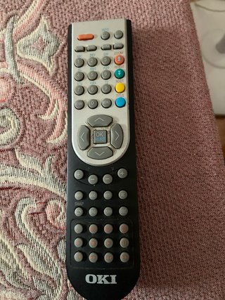 Televisor OKI Negro y Azul