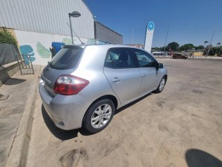 Toyota Auris 2011
