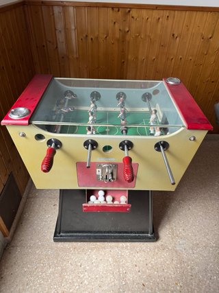 Futbolín antiguo pequeño para 2 personas