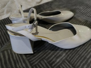 Zapatos Zara blancos tacón