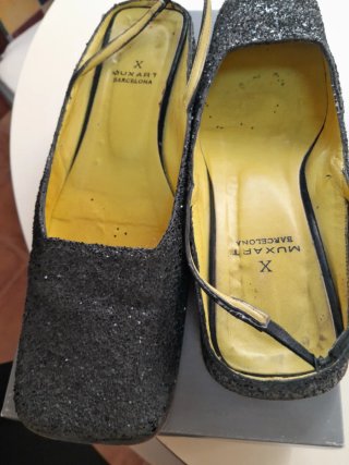 Zapatos Muxart negros con brillos