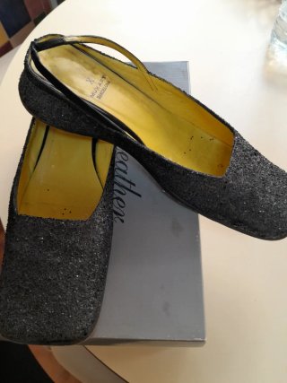 Zapatos Muxart negros con brillos