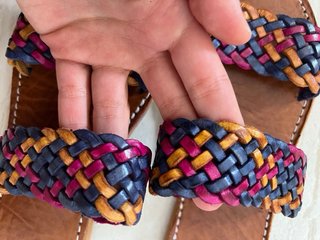 Sandalias de piel trenzada nuevas