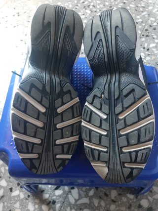Zapatillas Nike Negras y Blancas