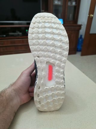 Adidas UltraBoost 5.0 DNA edición especial n40