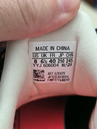 Adidas UltraBoost 5.0 DNA edición especial n40