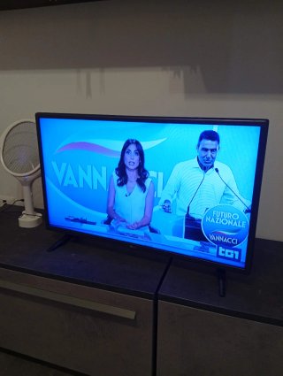 TV LG 32 pollici - difetto colori