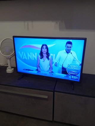 TV LG 32 pollici - difetto colori