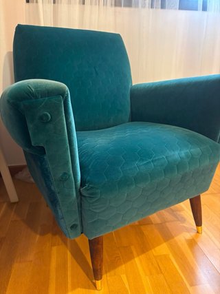 Sillón de terciopelo azul