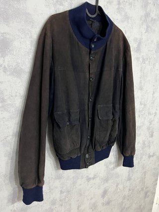 Chaqueta bomber marrón y azul de ante