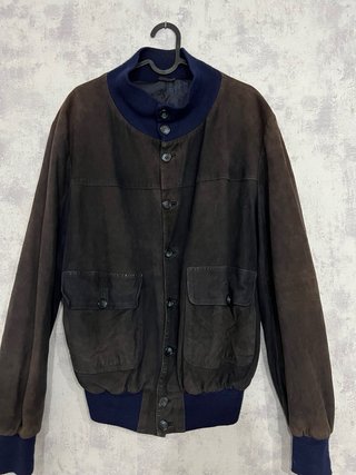 Chaqueta bomber marrón y azul de ante
