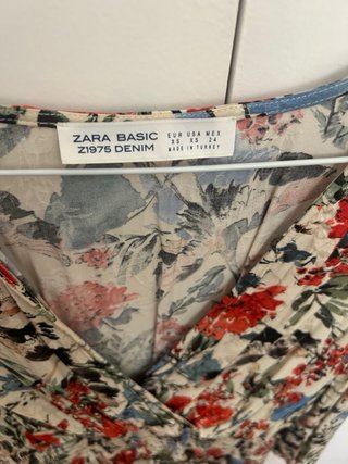 Vestido floral Zara Talla XS