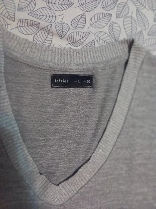 Chaleco de punto gris