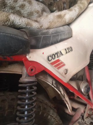 Montesa Cota 123 Enduro Roja y Blanca