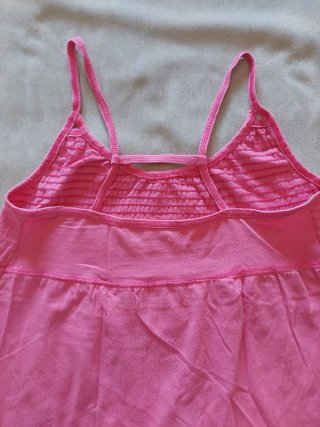Camiseta tirantes flores rosa