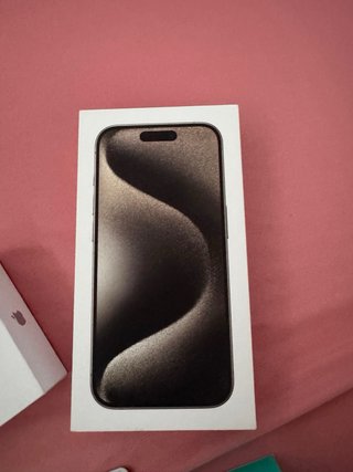 Cajas originales Apple y Logitech