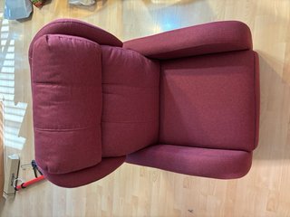Sillón reclinable de tela rojo