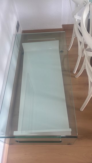 Mesa de cristal moderna