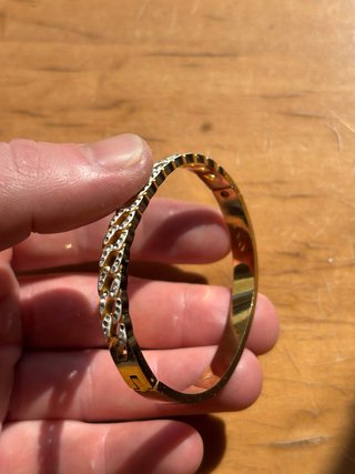 Pulsera bañado en oro con brillantes