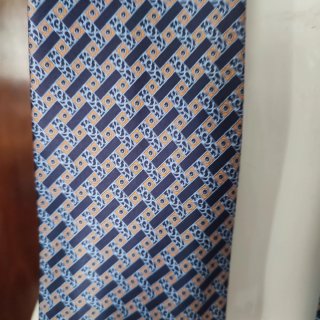 Corbata de seda con estampado geométrico