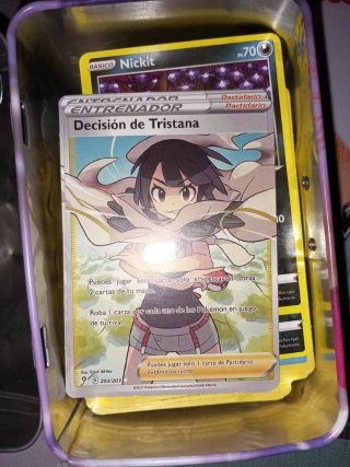 Carta Pokémon Dragonite V 192/203