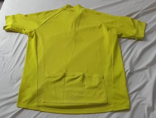 Maillot amarillo con bolsillo