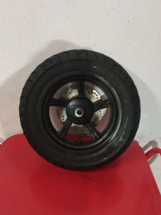 Rueda Kymco Super Dink 125