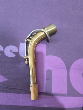 Saxofón Alto B&S