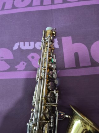 Saxofón Alto B&S
