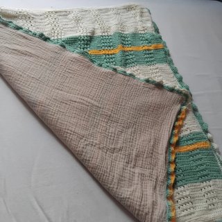 Mantita arrullo bebé crochet