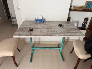 Mesa de salón madera y metal