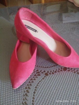 Zapatos Stradivarius rosas