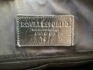 Bolso de cuero negro para portátil