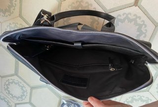 Bolso de cuero negro para portátil