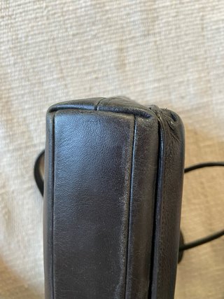Bolso de cuero negro para portátil
