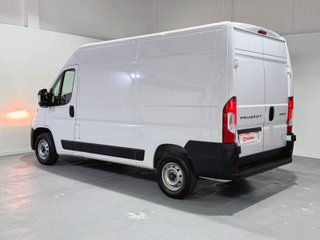 Peugeot Boxer L2H2 Etna 4 plazas 2025