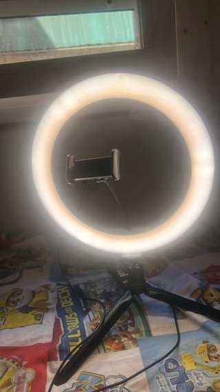 Aro de luz con trípode