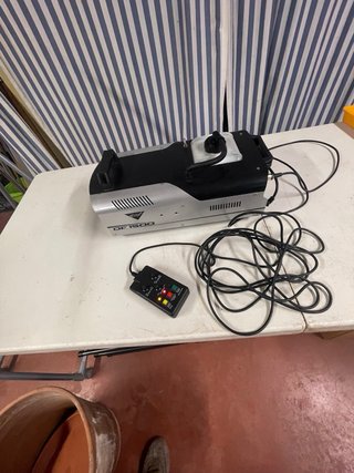Máquina de Humo Antari 1500W