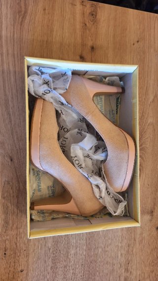 Zapatos de tacón rosa palo