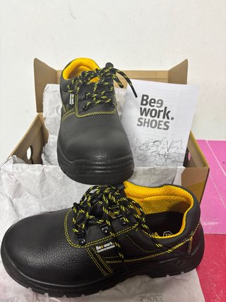 Zapatos de seguridad Bee work negros y amarillos