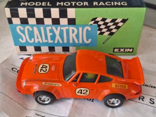 SCALEXTRIC PORSCHE 911 CARRERA RS en caja