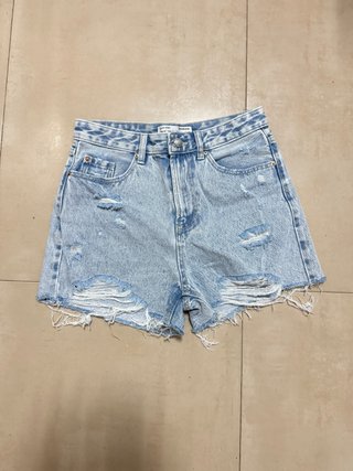 Shorts vaqueros desgastados