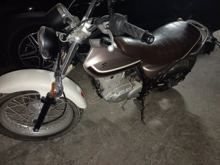 Suzuki Van Van 125cc Naked