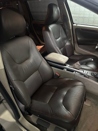 VOLVO XC70 4X4 EN BUEN ESTADO