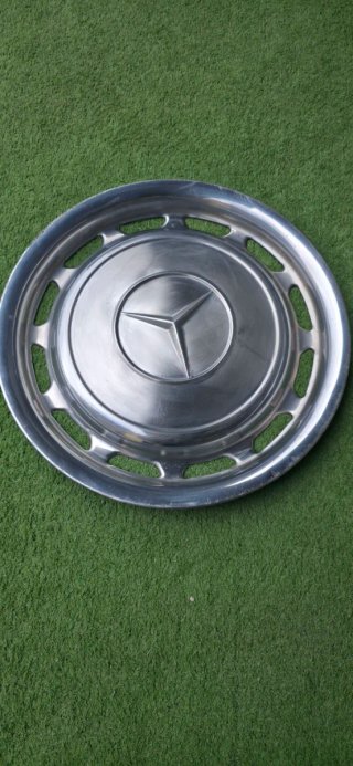 Tapacubos Mercedes